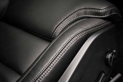 Volvo XC60 T8 Plug-In Hybrid AWD Ultra Black Edition