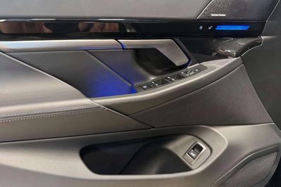 BMW Seria 5 550e xDrive M Sport