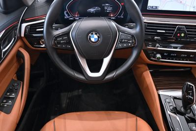 BMW Seria 5 540d xDrive mHEV Luxury Line aut