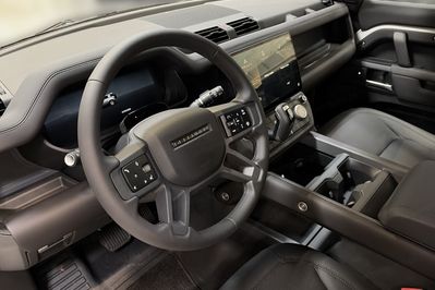 Land Rover Defender 90 Hardtop 3.0 D250 mHEV X-Dynamic SE