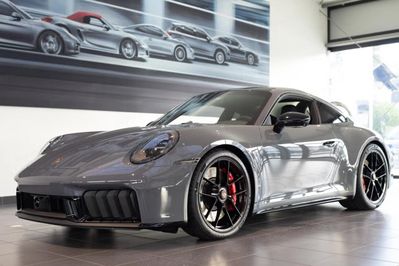 Porsche 911 Carrera 4 GTS