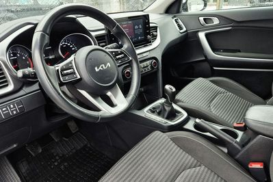Kia Ceed Ceed 1.5 T-GDI mHEV M
