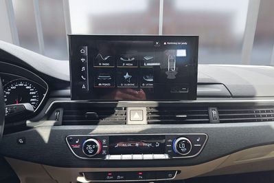 Audi A4 35 TFSI mHEV S tronic