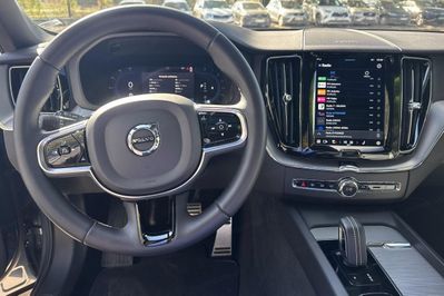 Volvo XC60 B4 B R-Design