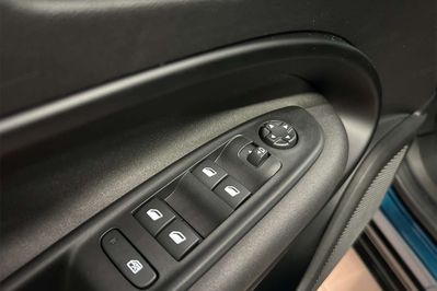 Alfa Romeo Junior 1.2 Ibrida Ti