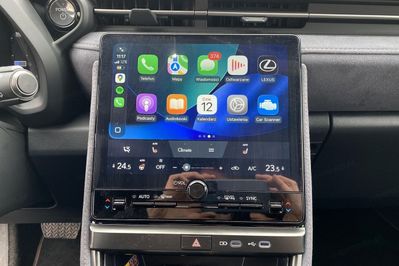 Lexus LBX Hybrid Cool