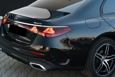 Mercedes Klasa E 220 d  4-Matic AMG