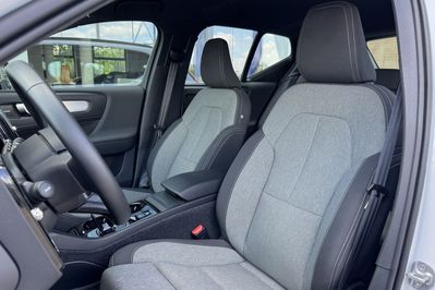 Volvo XC40 B3 Plus Dark
