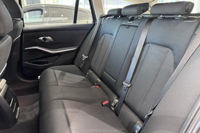 BMW Seria 3 Touring 318i Advantage