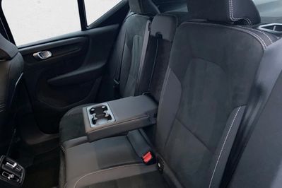 Volvo XC40 B3 B Plus Dark