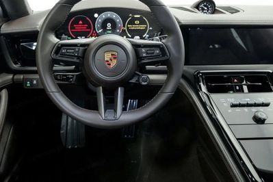 Porsche Panamera 4 E-Hybrid