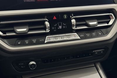 BMW Seria 3 318i Advantage