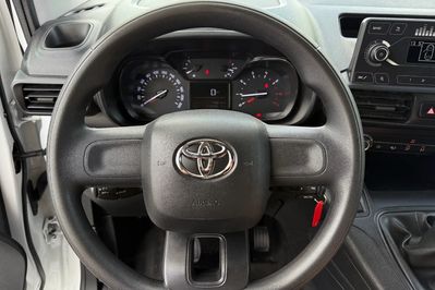 Toyota Proace City D-4D Long