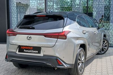 Lexus UX 300h F Sport AWD