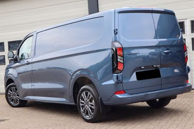 Ford Transit Custom 320 L2H1 Limited