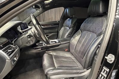 BMW Seria 7 740d xDrive M Sport