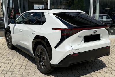 Toyota bZ4X Style EV