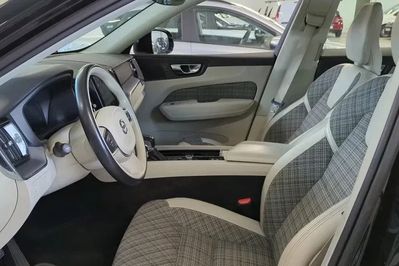 Volvo XC60 T5 Momentum Pro aut