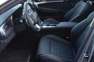 Genesis G70 Shooting Brake G70 2.0T Plus 8AT AWD