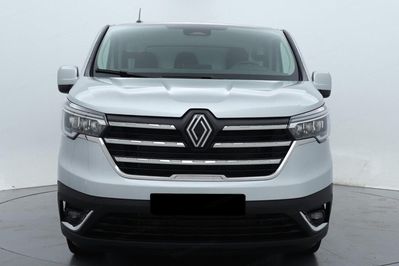 Renault Trafic L2H1 Extra AT9