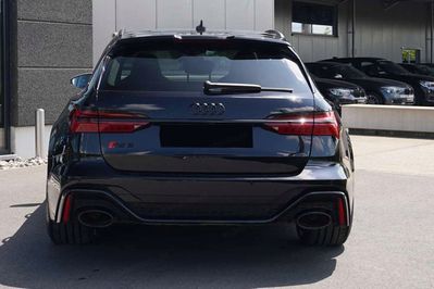 Audi A6 RS6 TFSI quattro Performance Avant