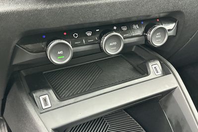 Citroen C4 Shine 1.5 BlueHDI EAT8