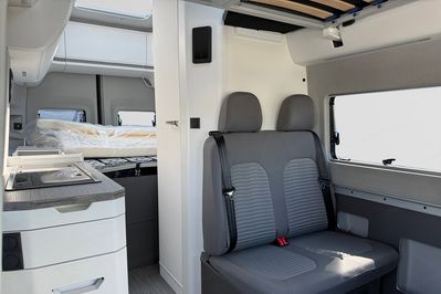 Volkswagen Crafter Grand California AT8