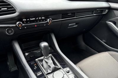 Mazda 3 2.0 Center-Line