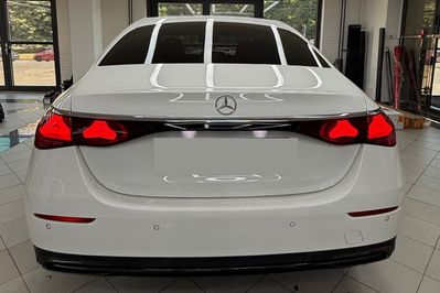 Mercedes Klasa E 200 4-Matic Avantgarde
