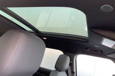 Land Rover Defender 130 D350 X-Dynamic HSE