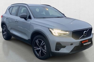 Volvo XC40 B3 B Plus Dark