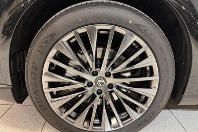 Lexus RX 450h+ Omotenashi 2.5 Hybrid Plug-in