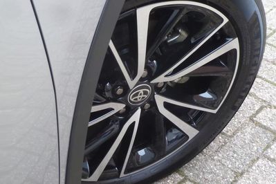 Toyota C-HR Executive 2.0 Plug-in Hybrid Dynamic Force