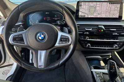 BMW Seria 5 530e xDrive M Sport