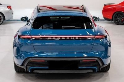 Porsche Taycan 4S Sport Turismo Black Edition