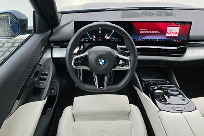 BMW Seria 5 520d xDrive M Sport aut