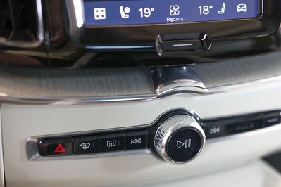 Volvo XC60 B4 D AWD Plus Bright aut