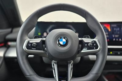 BMW Seria 5 520d xDrive M Sport aut
