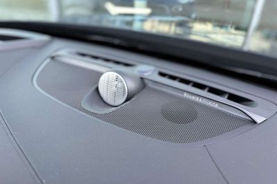 Volvo XC90 T8 AWD Plug-In Hybrid Ultra Bright