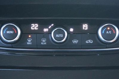 Opel Grandland X 1.6 T Eleganc aut