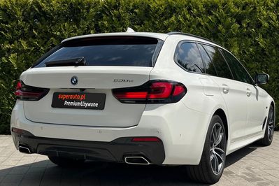 BMW Seria 5 530e xDrive M Sport sport-aut