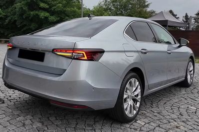 Skoda Superb Drive 2.0 TSI DSG