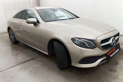 Mercedes E Klasa 220 d Coupe 9G-TRONIC