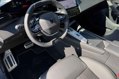 Peugeot 408 GT Exclusive S&S e-DCS6 1.2 PureTech mHEV