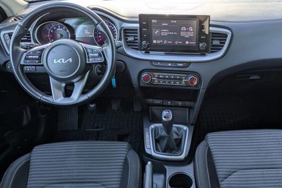 Kia Ceed 1.5 T-GDI M