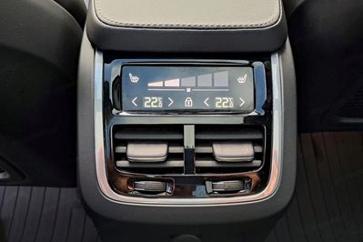 Volvo XC90 T8 AWD Plug-In Hybrid Dark 7os aut