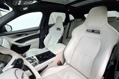 Jaguar F-Pace 2.0 D200 mHEV AWD R-Dynamic S