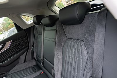 Hongqi HS5 2.0T AWD