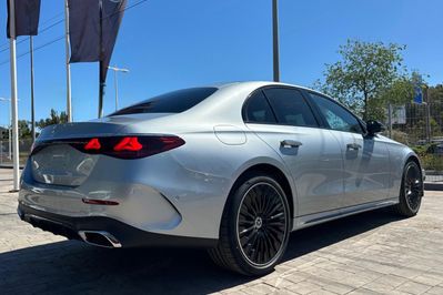 Mercedes Klasa E 300 de 4-Matic AMG