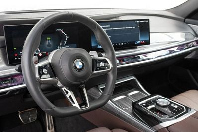 BMW Seria 7 740d xDrive M Sport